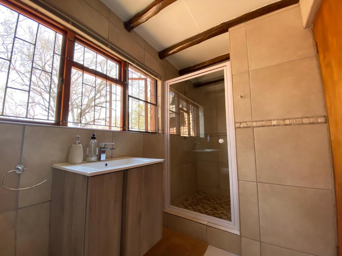 Twiga Lodge Mabalingwe Bela-Bela Ngoại thất bức ảnh